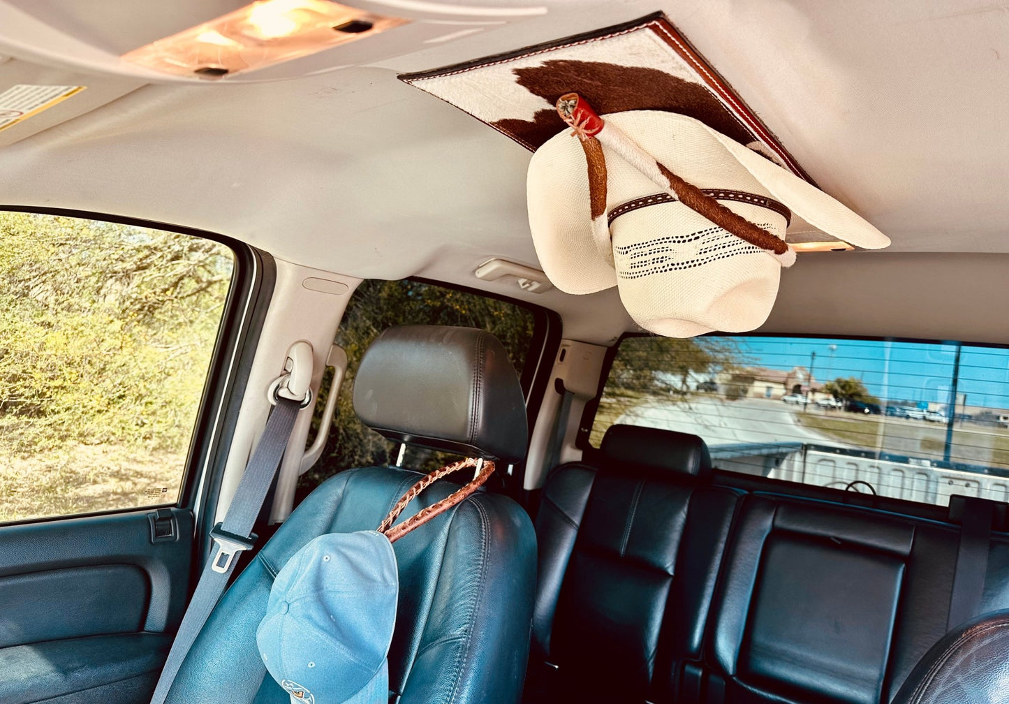JM Paint Gun Holster Cowboy Hat Rack Edition - JM Ranch Snap Racks