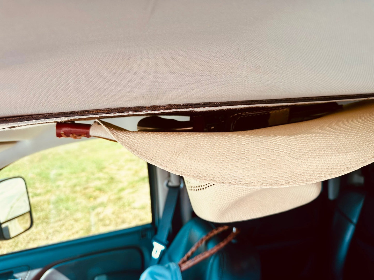 JM Paint Gun Holster Cowboy Hat Rack Edition - JM Ranch Snap Racks
