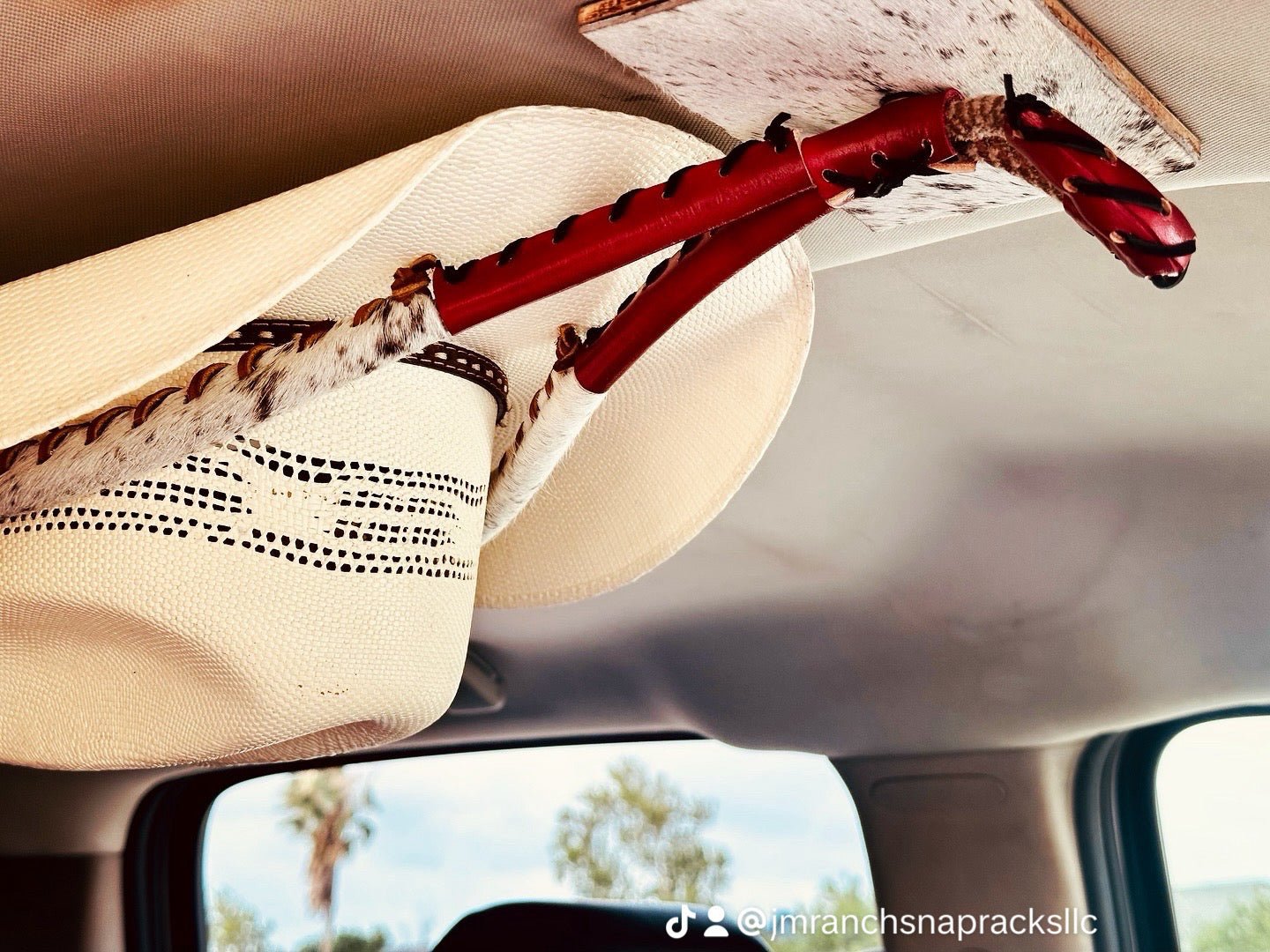 JM Red Wolf Cowboy Hat Rack Edition - JM Ranch Snap Racks