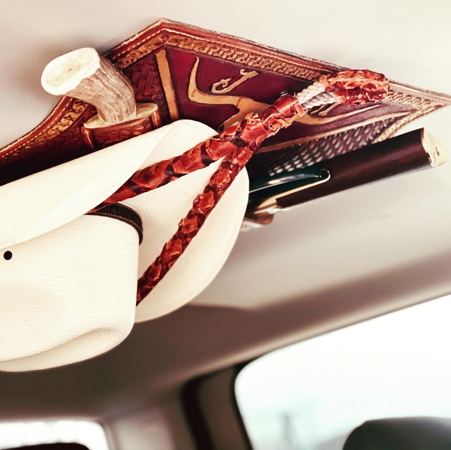 JM Battles Of Texas Edition Cowboy Hat Rack - JM Ranch Snap Racks