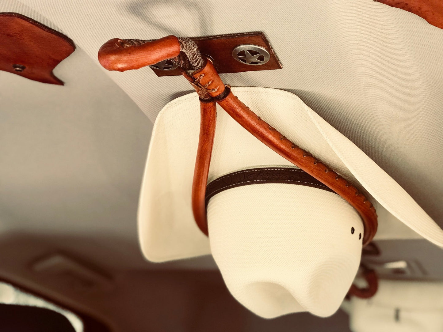 JM Buckskin Edition Cowboy Hat Rack - JM Ranch Snap Racks