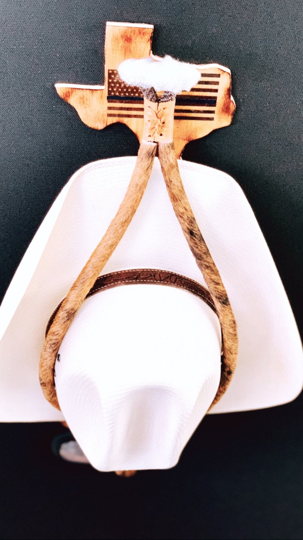 JM Pistoleros Edition Cowboy Hat Rack - JM Ranch Snap Racks