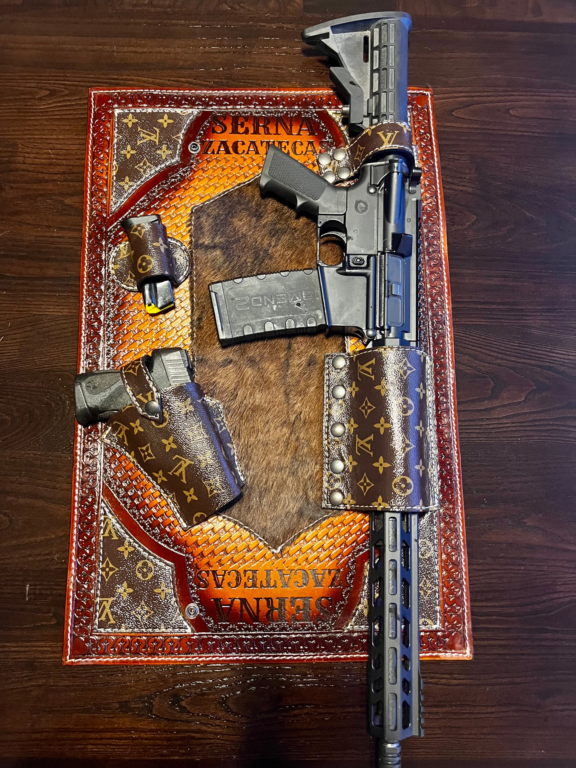 Jm Ranch Snap Racks LLC Jesse Marroquin’s LV Edition Gun Holster Cowboy Hat Rack Jesse Marroquin Gun Holster, Mag Clip, & AR 15 Cowboy Hat Rack LV & Bull Hide Edition.