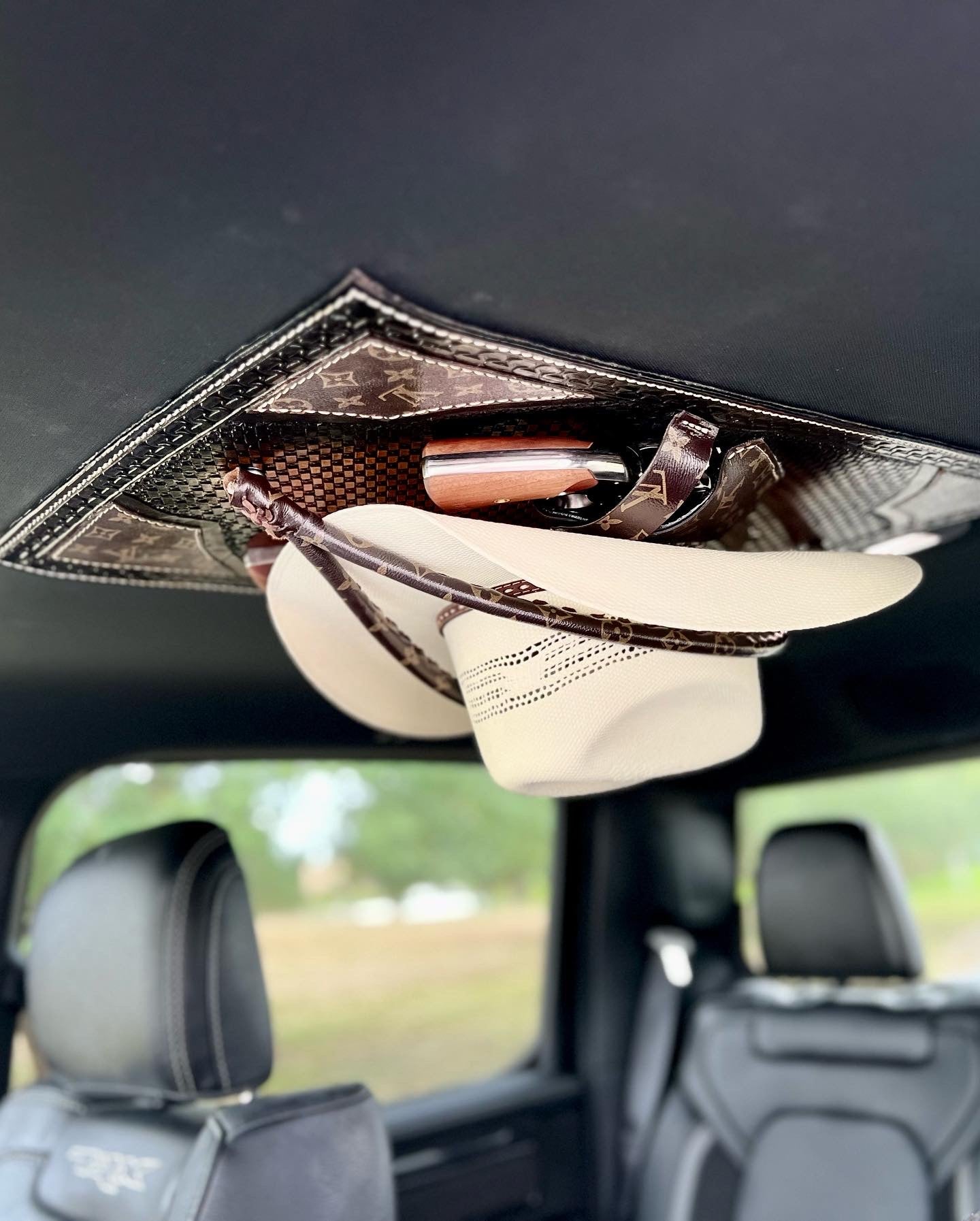 Cowboy hat holder for truck online roof