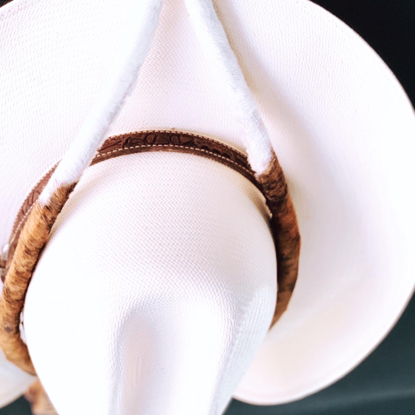 JM Pistoleros Edition Cowboy Hat Rack - JM Ranch Snap Racks